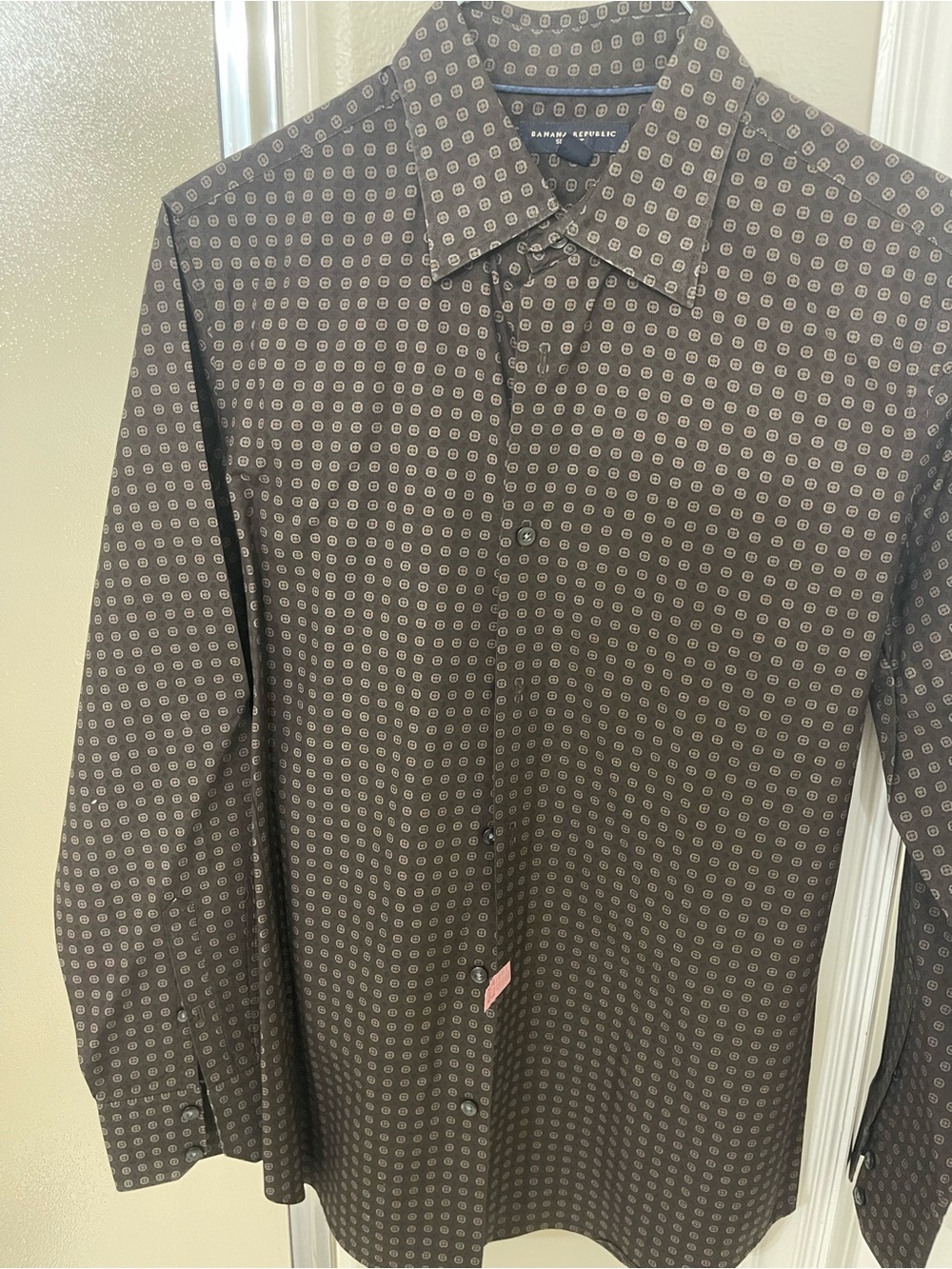 Banana Republic Men’s Gray Brown Micro-Pattern Button-Down Shirt